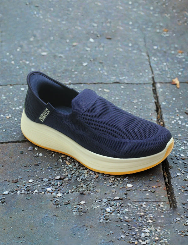 BLUE SCETHERS GO WALK