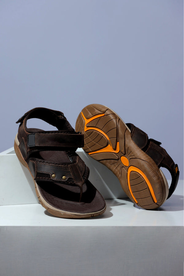 MEN SOFT SOLE SANDAL IN BROWN