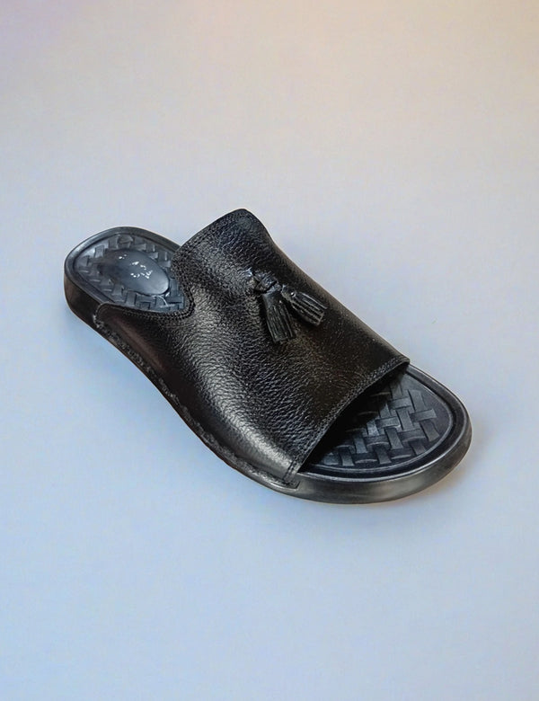 Black slipper for men
