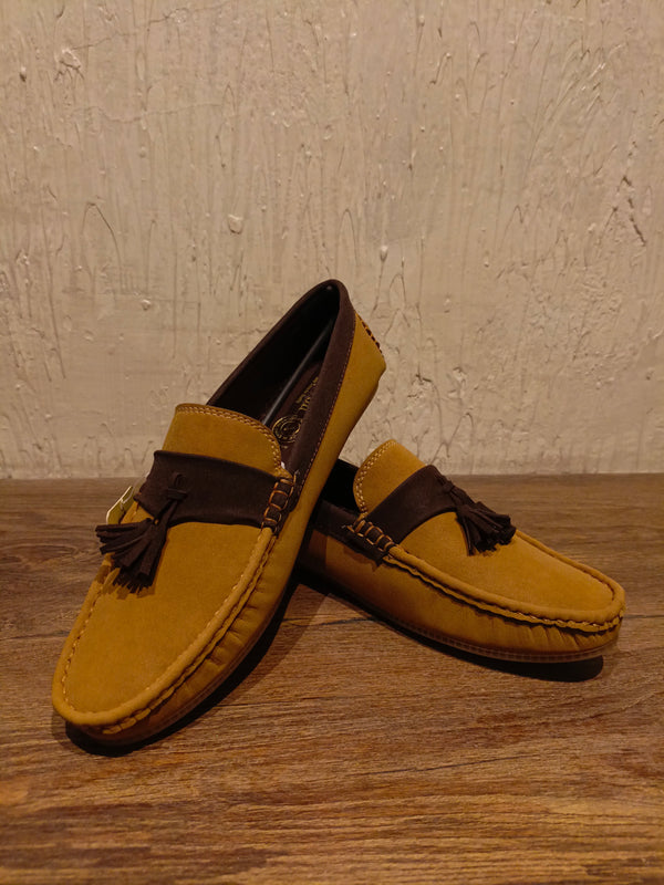 Men mustrd loafers