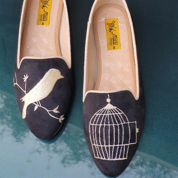 Women Embroidery Pumps