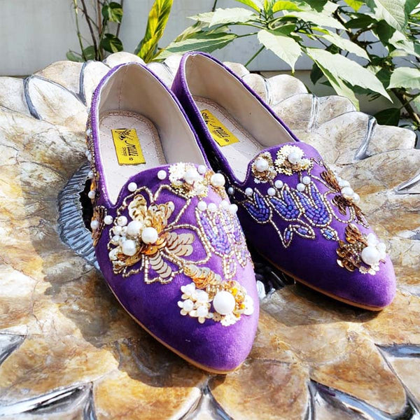 Women Embroidery Pumps